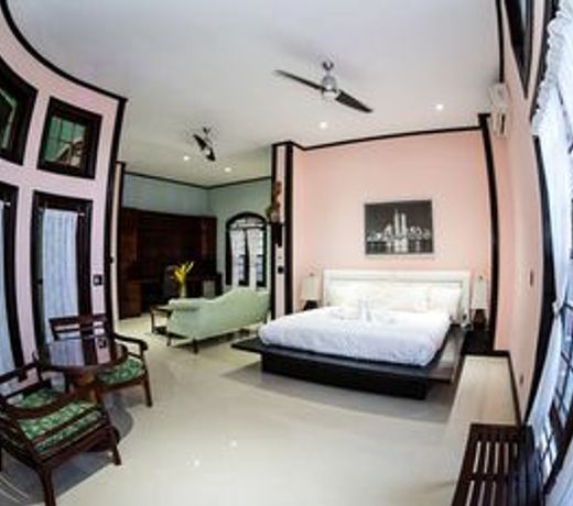 Villa Dora Mae