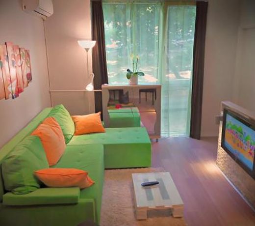 Banshill Apartment