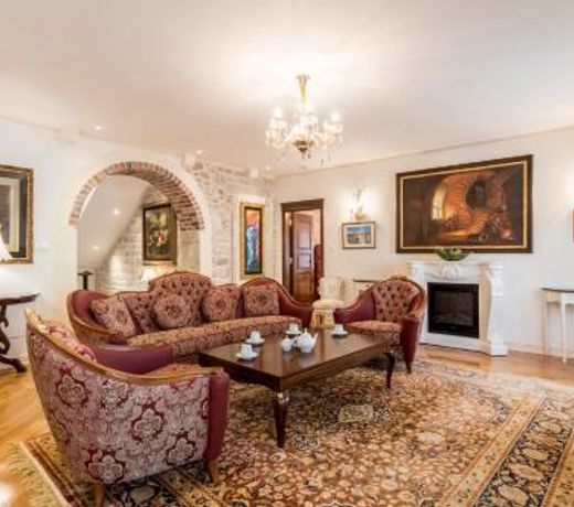 Villa Nepos Hotel