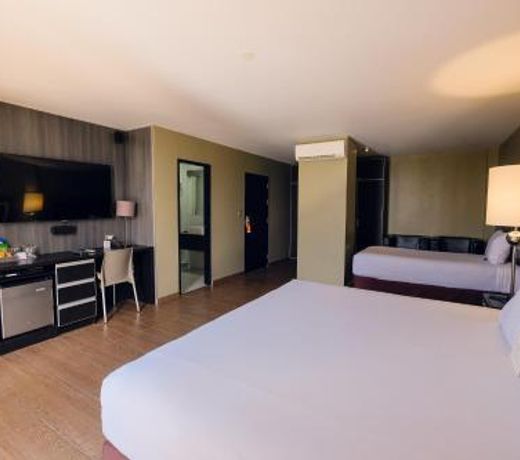 Rado Hotel - Santa María