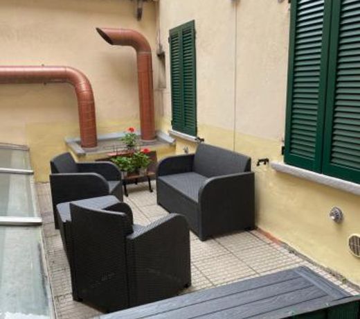Civico 2 Operetta Marina