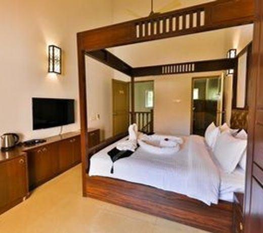 Emperor Resort & Spa 5Min walk From Vagator & Ozran Beach