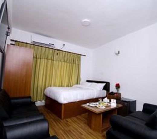 OYO 104 Hotel Baltic Inn