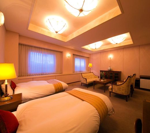 Plaza Hotel Itakura