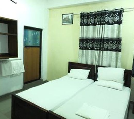City Hotel