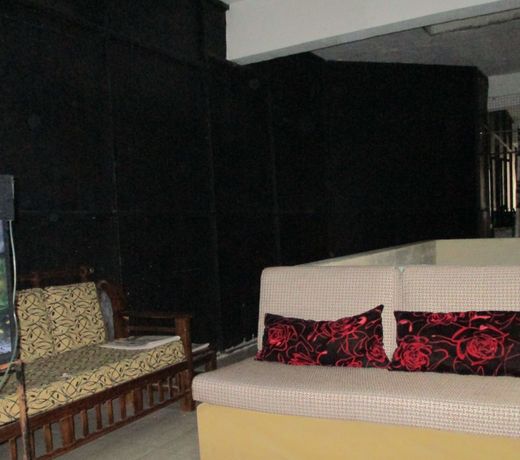 City Hotel