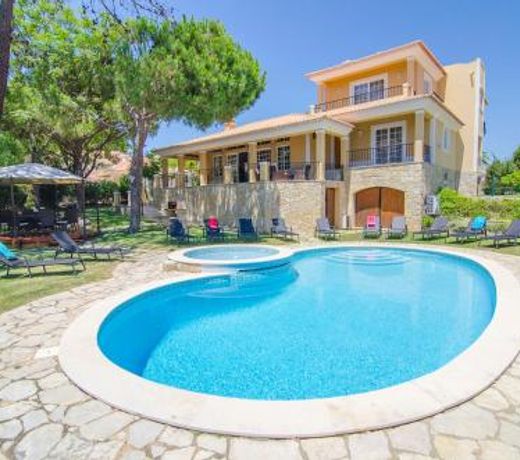 Villa Lira