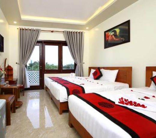 HT Riverside Homestay