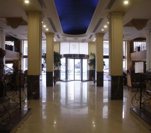 Royal Al Naser Hotel