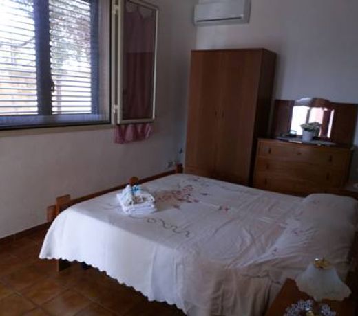 Villa dai Gigli Rossi (100m dal mare)