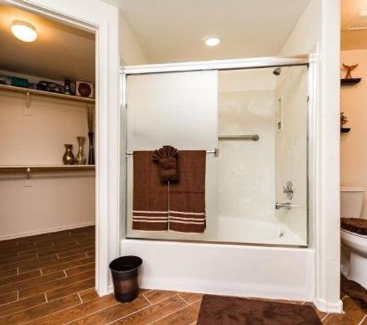 Poolside Condo to 1 of 3 Resort Pool-Spa Complexes, ALL HEATED & OPEN 24/7/365!
