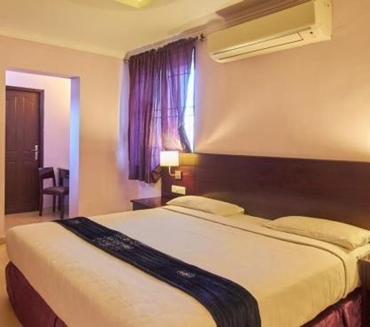 PARK ROYAL INN