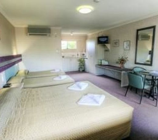 The Vines Motel & Cottages
