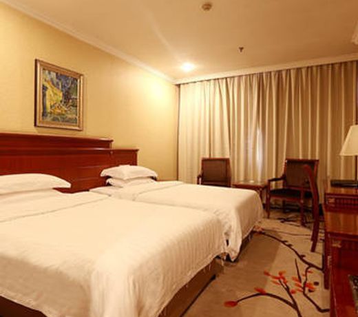 Earl Holiday Hotel