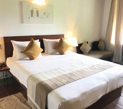 Ehalagala Lake Resort