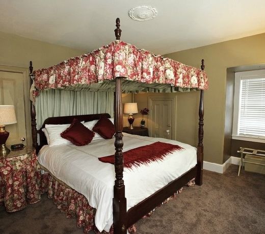 The Mansion Inn