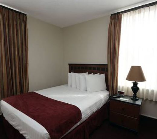 Arrow Hotel