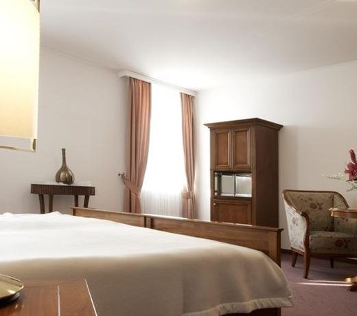 SCHLOSSHOTEL FREISITZ ROITH
