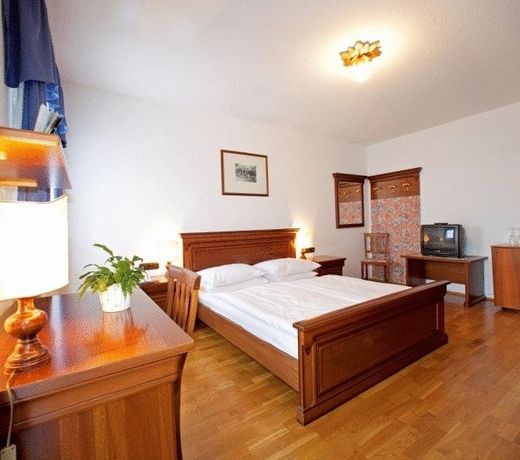 SCHLOSSHOTEL FREISITZ ROITH