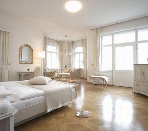 SCHLOSSHOTEL FREISITZ ROITH