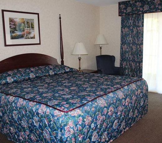 East Norwich Inn
