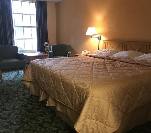 Seven Hills Suites
