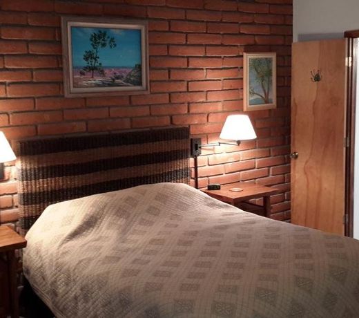 Desert Trails Bed & Breakfast