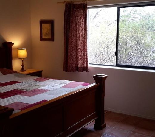 Desert Trails Bed & Breakfast