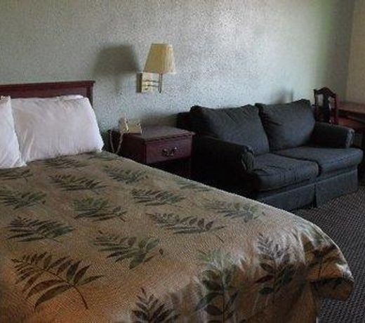 Regency Inn and Suites Nashville