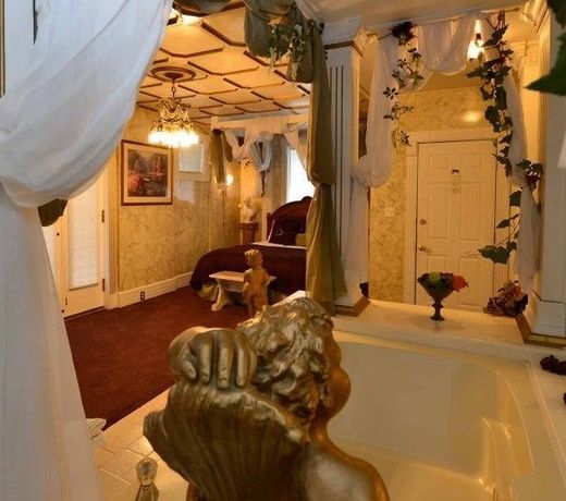 The Anniversary Inn Logan