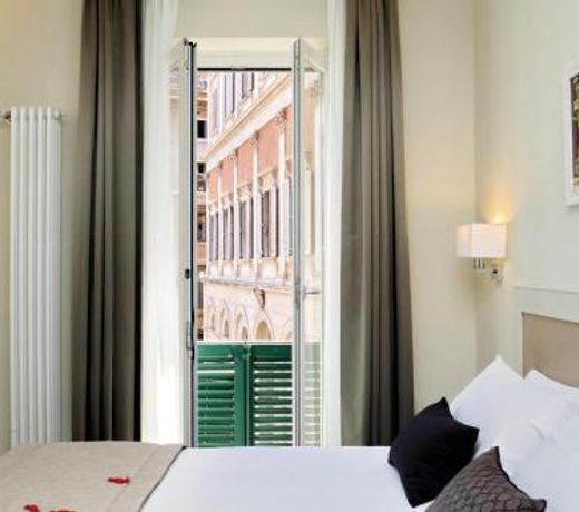 Piazza Venezia Grand Suite