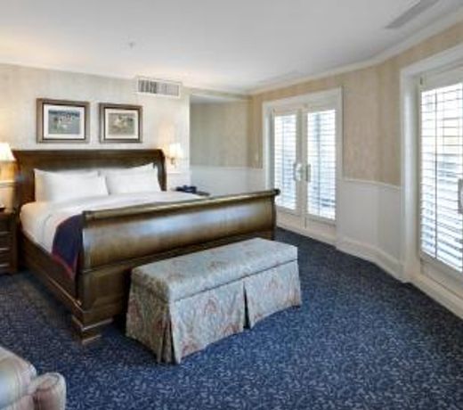 Madison Beach Hotel, Curio Collection by Hilton
