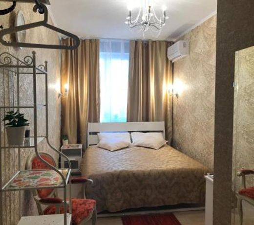Hotel Crocus Star