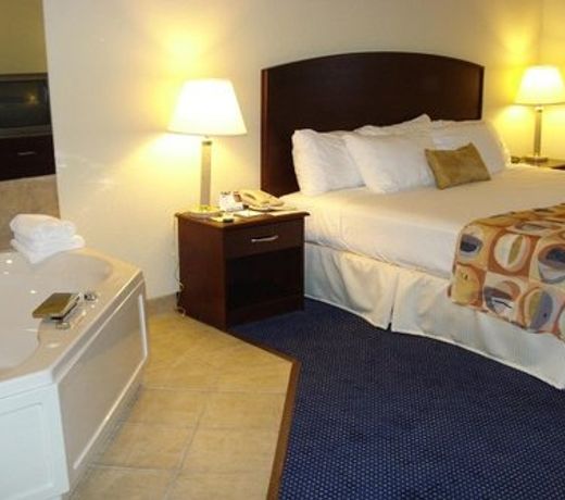 AmericInn by Wyndham Fort Dodge