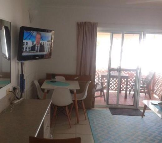Apartment in Dolphin Heads