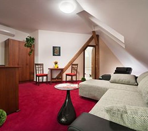 HOTEL BRIONI