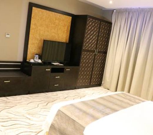 Naviti Warwick Al Khobar
