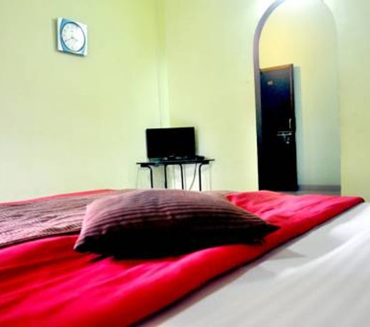 Radhanand Holiday Home