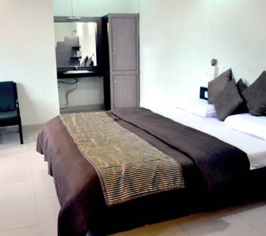 Radhanand Holiday Home
