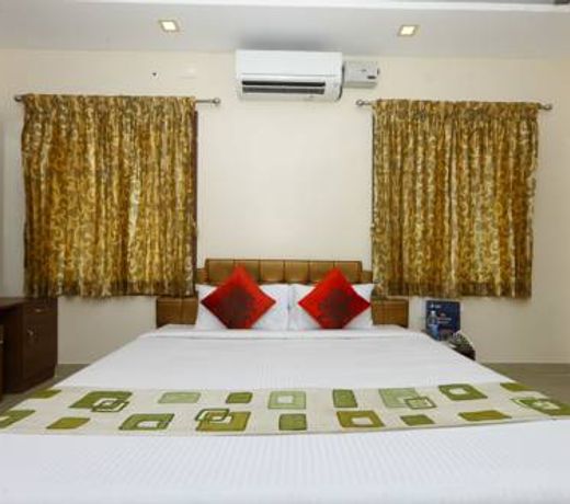 OYO 5323 Kamadenu Residency