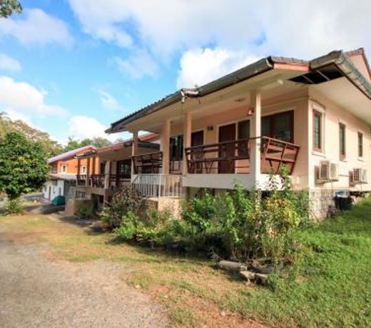 OYO 75373 Chamil House