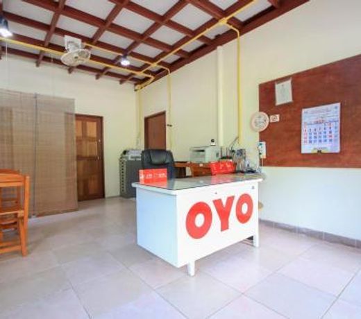 OYO 75373 Chamil House