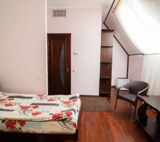Hotel on Khmelnytskogo 8