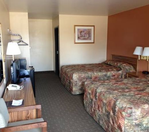 Cottonwood Inn & Suites