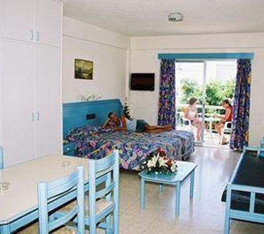 Sunny Blue Hotel