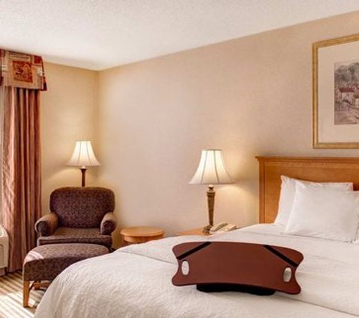 Hampton Inn & Suites Addison