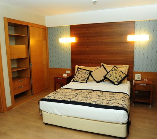 Trendy Side Beach Hotel