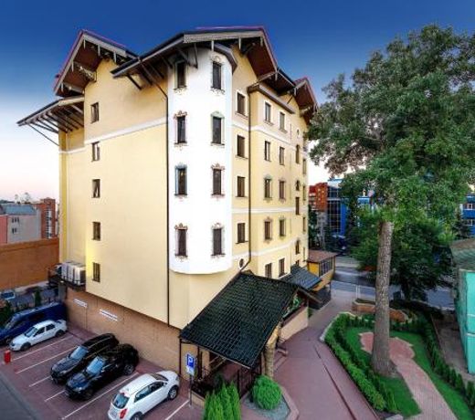 Hotel Dinastiya