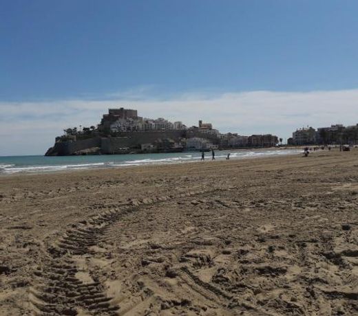 PEÃISCOLA PLAYA al lado del hotel papa Luna