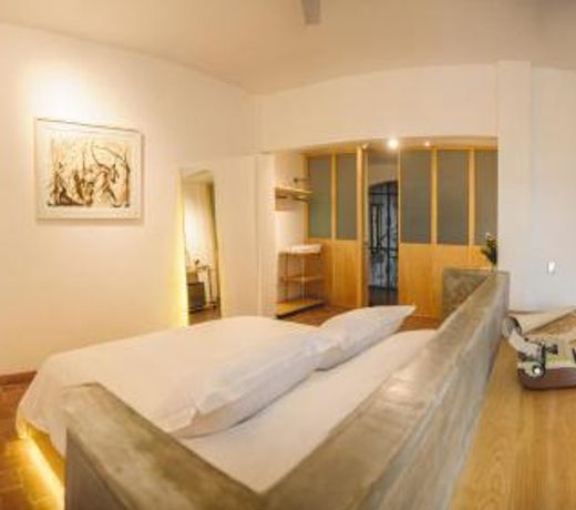 Agrado Guest House